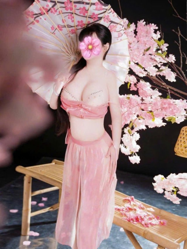 Linh Châu – Giọng Siêu Ngọt, Body Mọng Nước, Sexy Khiêu Gợi Ngọt Ngào