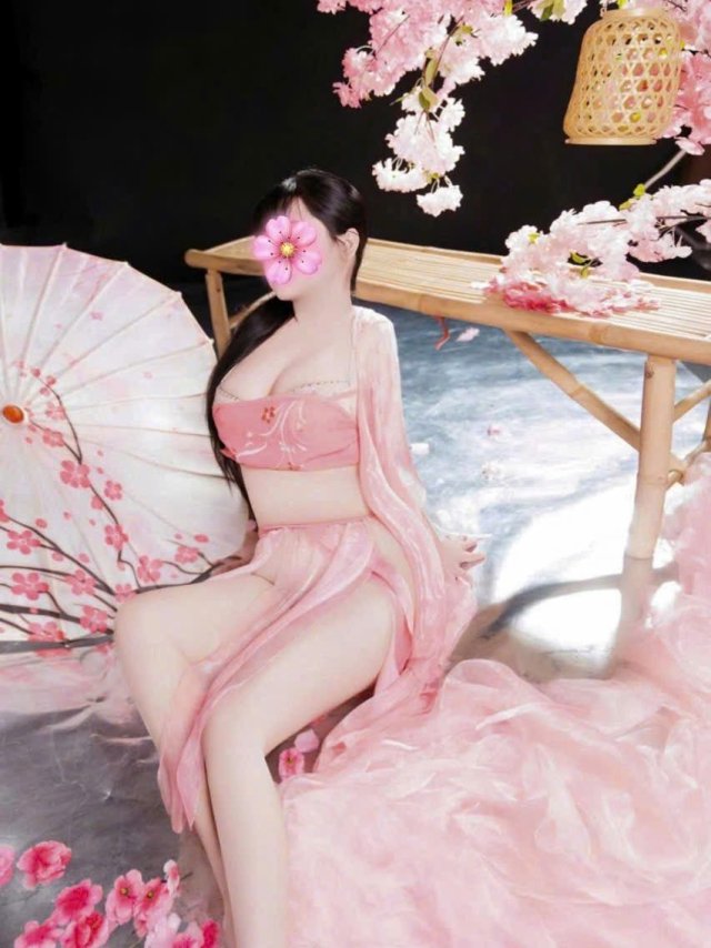 Linh Châu – Giọng Siêu Ngọt, Body Mọng Nước, Sexy Khiêu Gợi Ngọt Ngào